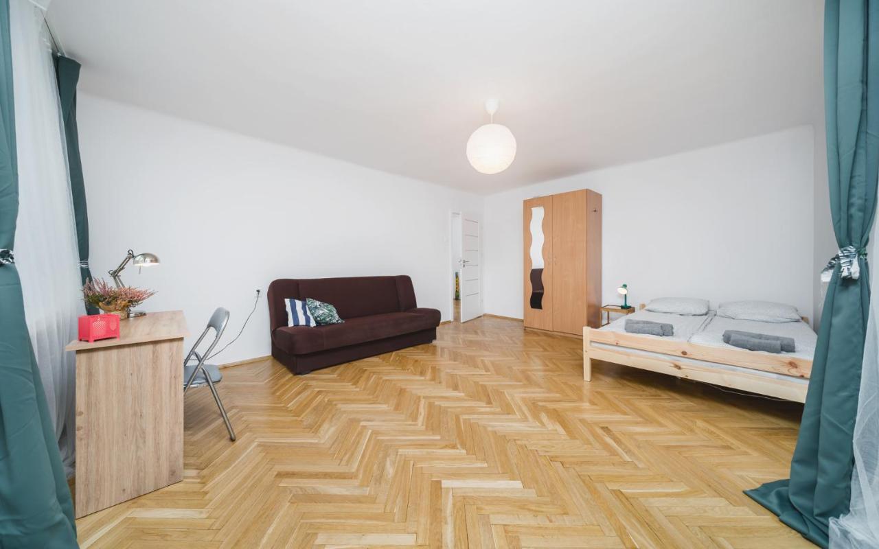 Sunshine Parkside Hideaway - 3 Bedroom - By Upstairs Краков Экстерьер фото